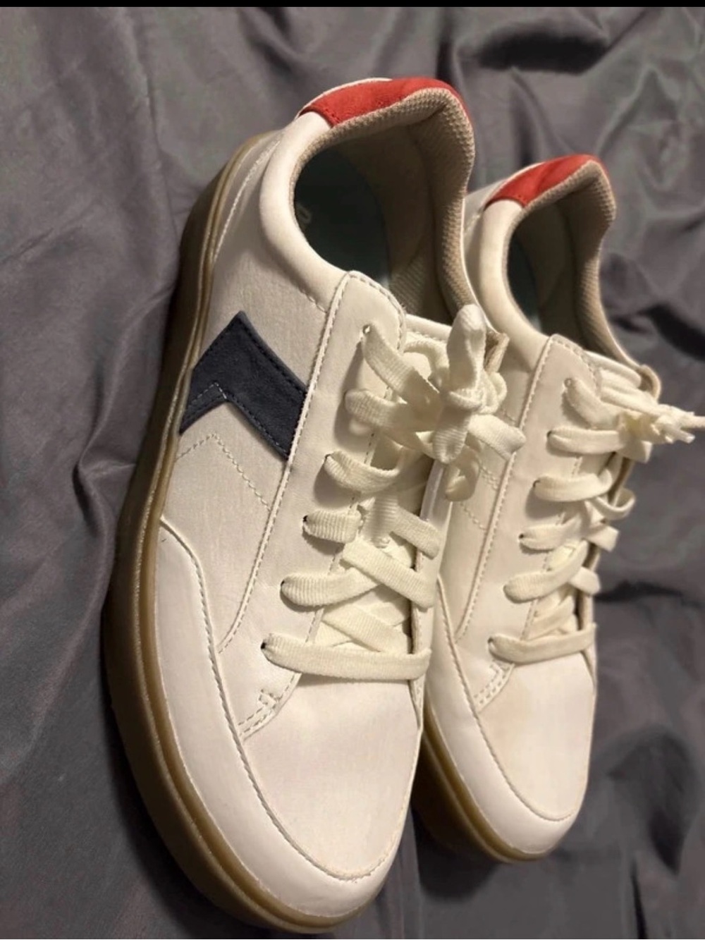 Dr.scholl’s White Casual Sneakers with Navy Accent